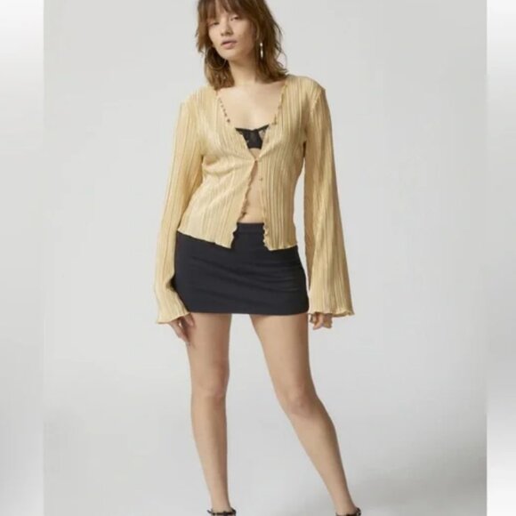 UO Pamela Plisse Flyaway top - Picture 3 of 4